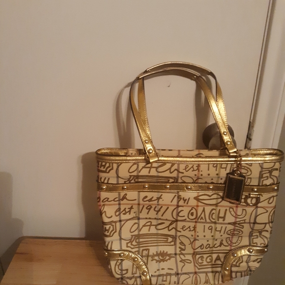 Purse - Picture 1 of 2